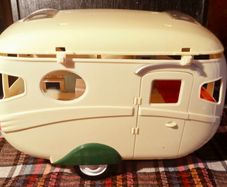 Sylvanian Families Caravan.