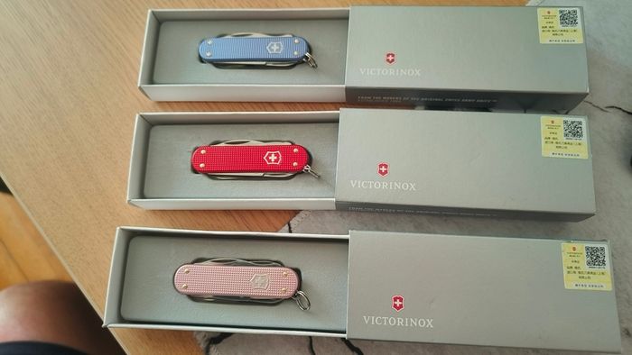 Victorinox Rambler Alox - Chinese Exclusive, colours