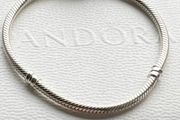 Pandora Moments Heart &amp; Snake Chain Bracelet-brand new