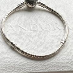 Pandora Moments Heart & Snake Chain Bracelet-brand new