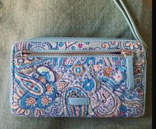Vera Bradley Wristlet Purse teal blue ornate design in excellent condition with no issues and was hardly used FREE STANDARD POSTAGE INCLUDED