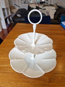 1 cake stand