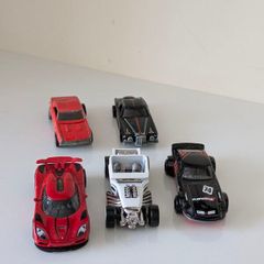 Hot Wheels Die-cast Car Collection - Set of 5