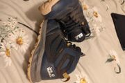 jack wolfskin hiking boots