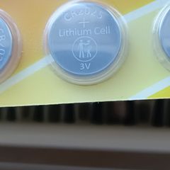 CR 2025 button cell battery - Free shipment