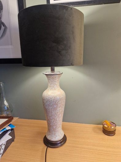 Table lamp