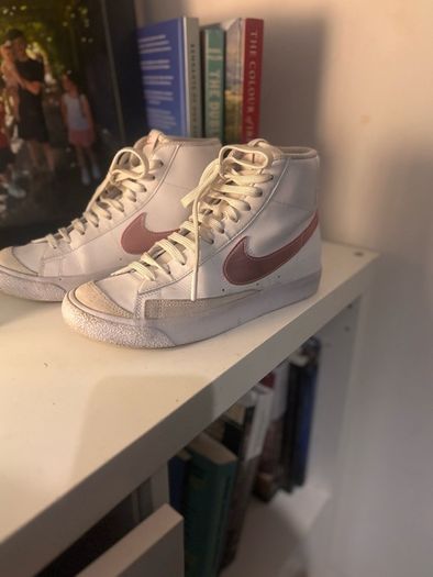 Nike Blazer 77 Mid - white and pink - size 4
