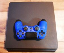 Sony PlayStation 4 PS4  500 GB (System Software 11.00)