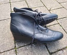 Clarks black ankle boots UK5.5/EU39