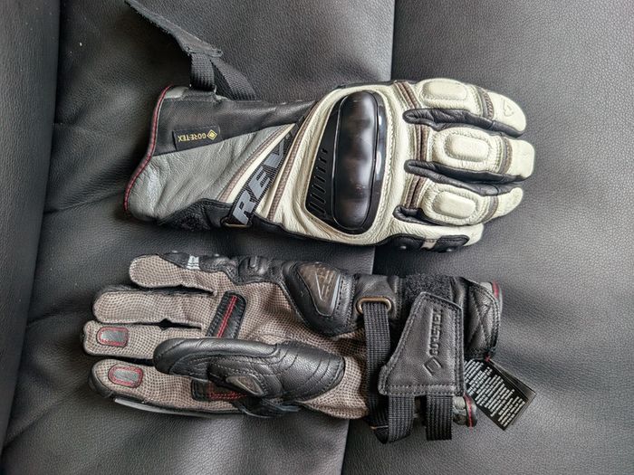 Revit Dominator 3 GTX Gore-tex Motorbike Gloves