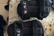 skate wrist supports