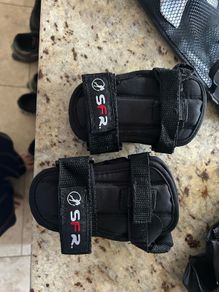 skate wrist supports