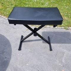 keyboard piano music seat bench