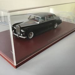 Rolls Royce 1970 phantom VI James young model car