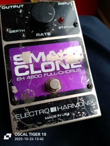 Electro Harmonix Small clone