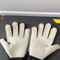 football goalie gloves