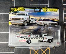 Impala Team Transport Hot Wheels premium