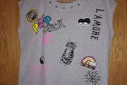 Sleeveless T-shirt