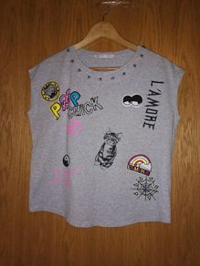 Sleeveless T-shirt