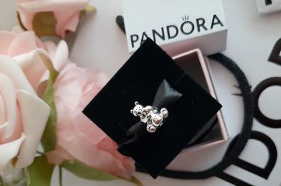 New pandora genuine hugging bears charm