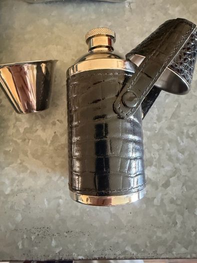 Hip Flasks x 2