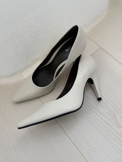 Zara high-heel leather shoes