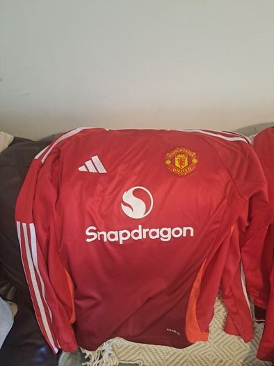 Manchester utd jerseys