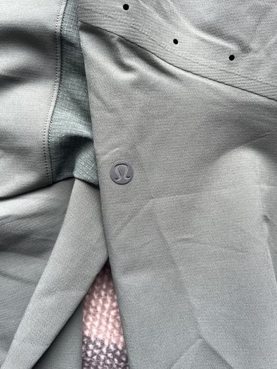 Lululemon Men's Army Green Joggers Large