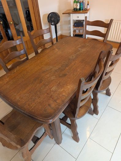 For Sale - Dining Table and 6 Chairs