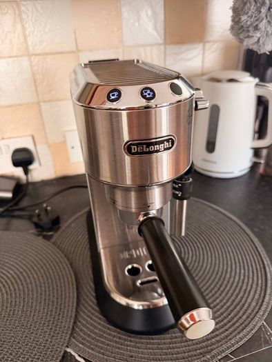 Delonghi Dedica Coffee Machine