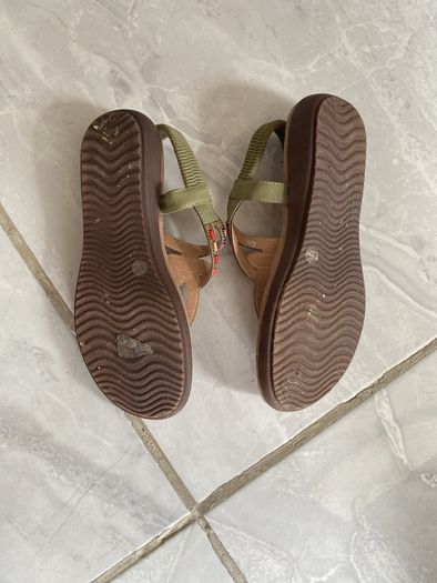 Pretty Ladies Sandals size 5