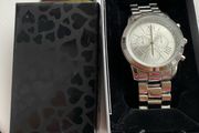 Red Herring unisex watch, silver, like new, barely used