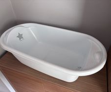 White baby bath