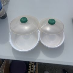 2x microwavable containers