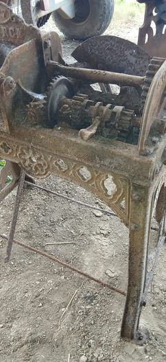 Pierce chaff cutter,