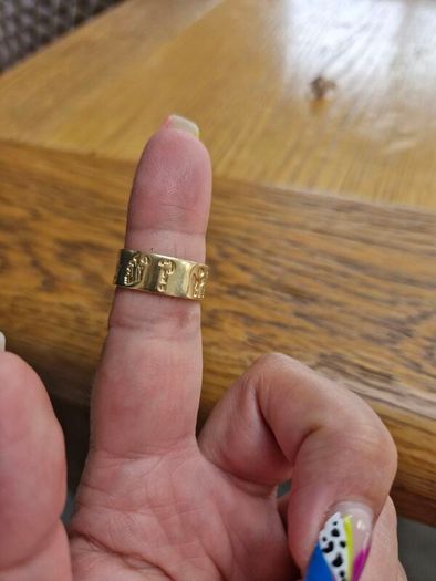History of Ireland 14ct gold ring