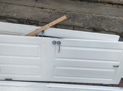 Internal door  with handle