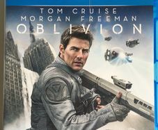 Oblivion [2013] Tom Cruise, Morgan Freeman, Andrea Riseborough, Nikolaj Coster-Waldau, Melissa Leo & Olga Kurylenko [Blu-ray Movie]