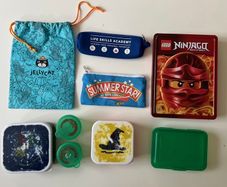 Bundle of lunch boxes and small storage