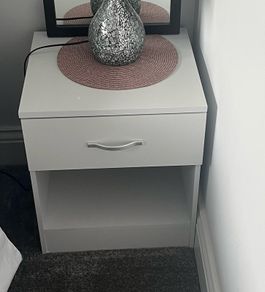 Bedside lockers