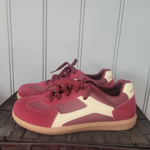 Women shoes size 38