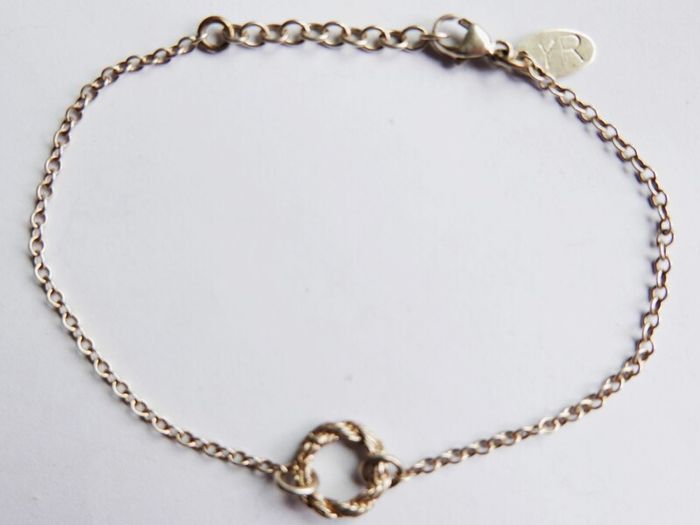 Vintage 925 Sterling Silver Bracelet with Twisted Circle Charm