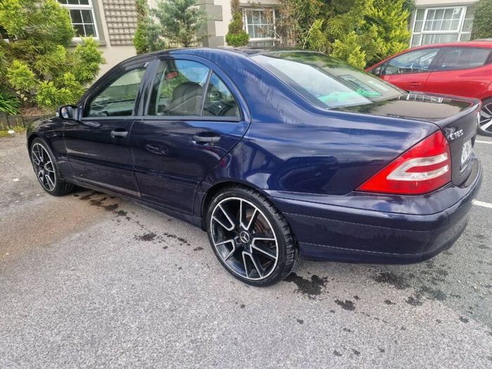 Mercedes Benz c180