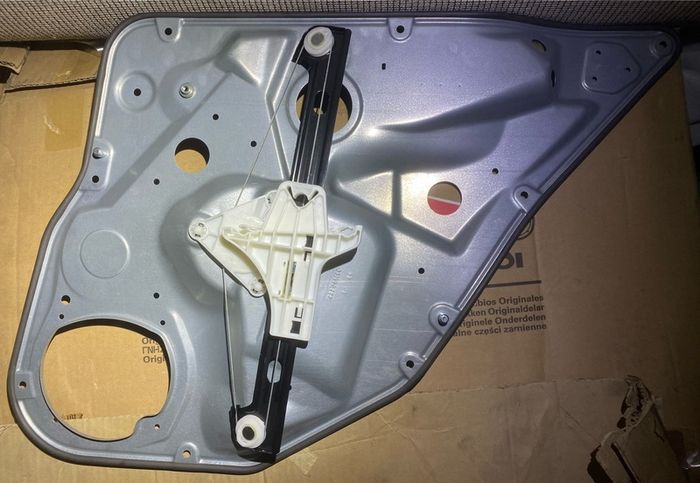 Seat Ibiza window regulator / guide