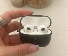 AirPods 3