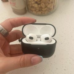 AirPods 3