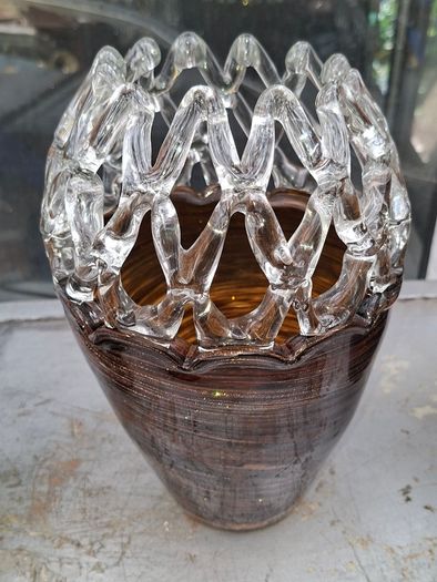 NewBridge Lattice Web Art Glass Vases, Price is for 1 only,  featuring a distinctive woven pattern and a contrasting dark base in Good Condition no chips or cracks Postage Available