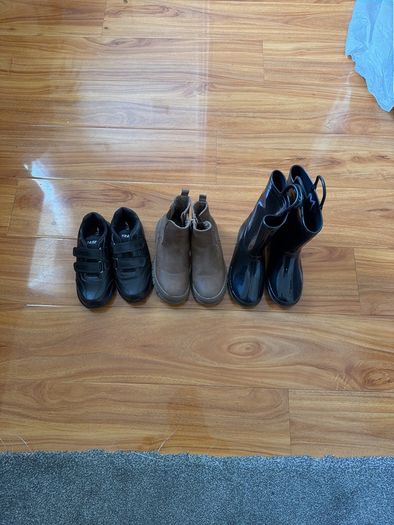 Shoe and boots