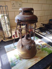 Antique tilly lamp