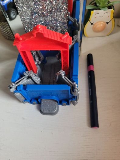 thomas the tank engine toy